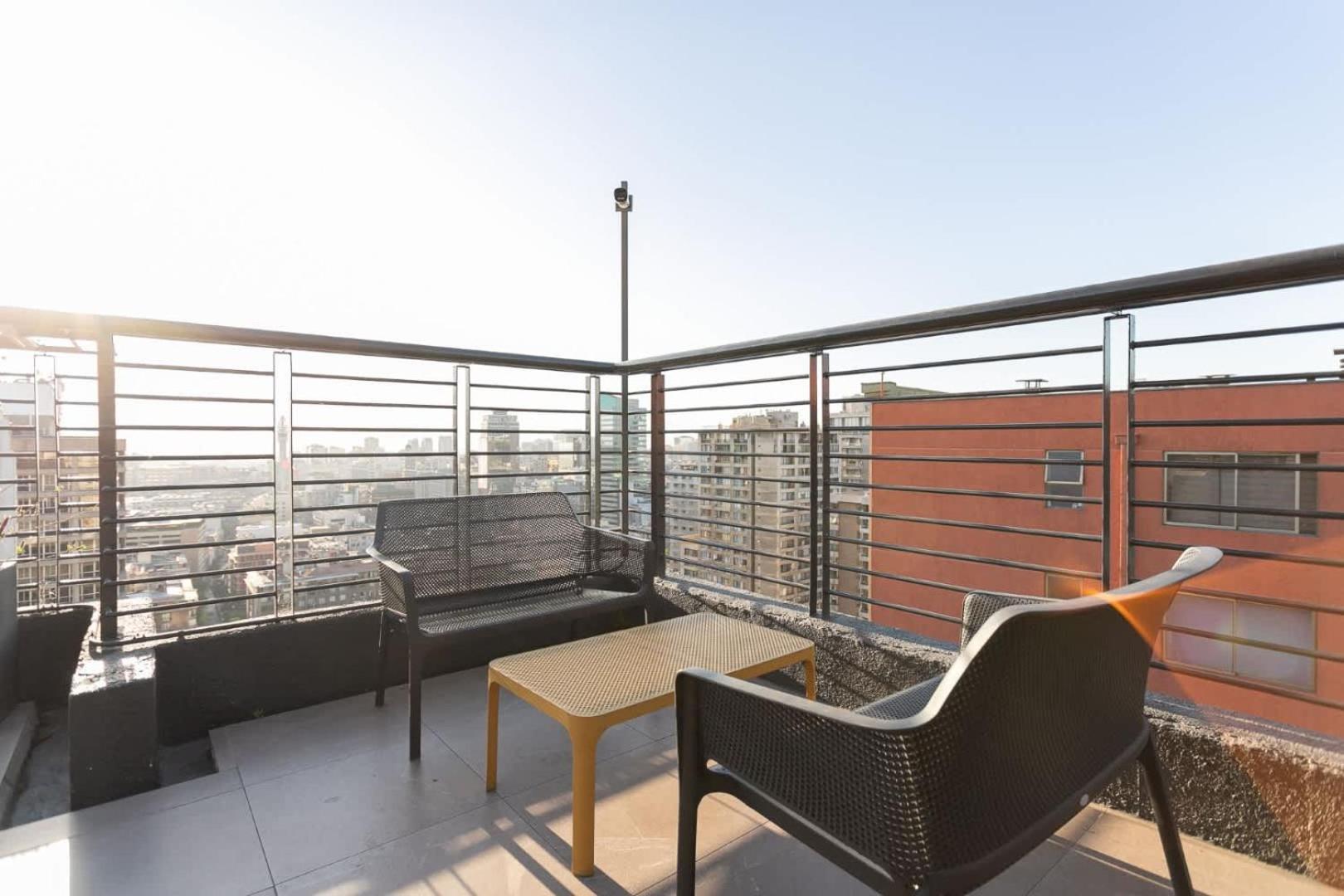 Family-friendly Urban Retreat In Sara Del Campo *