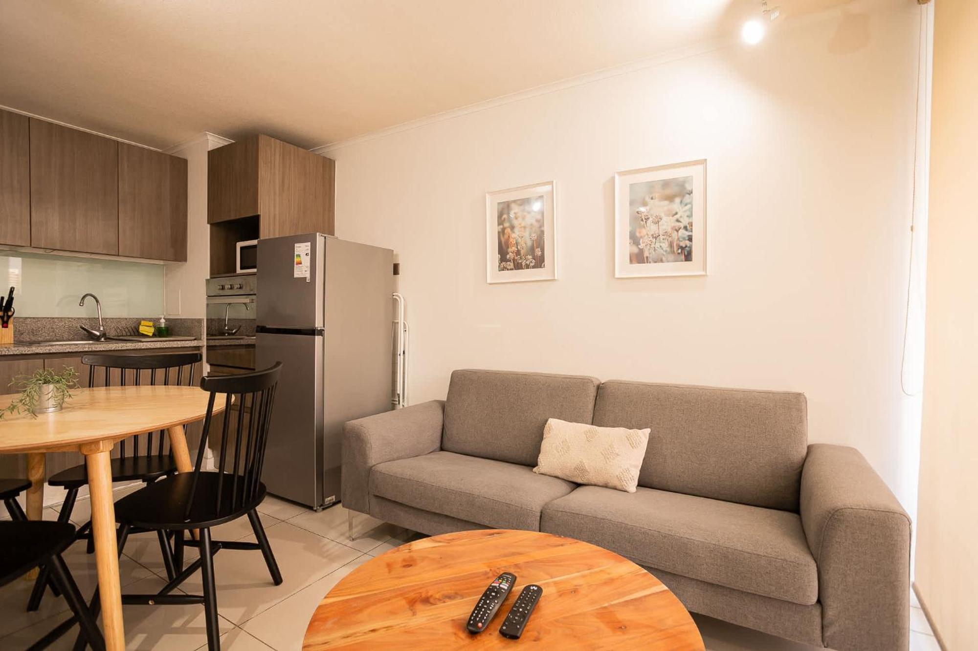 Family-friendly Urban Retreat In Sara Del Campo Santiago
